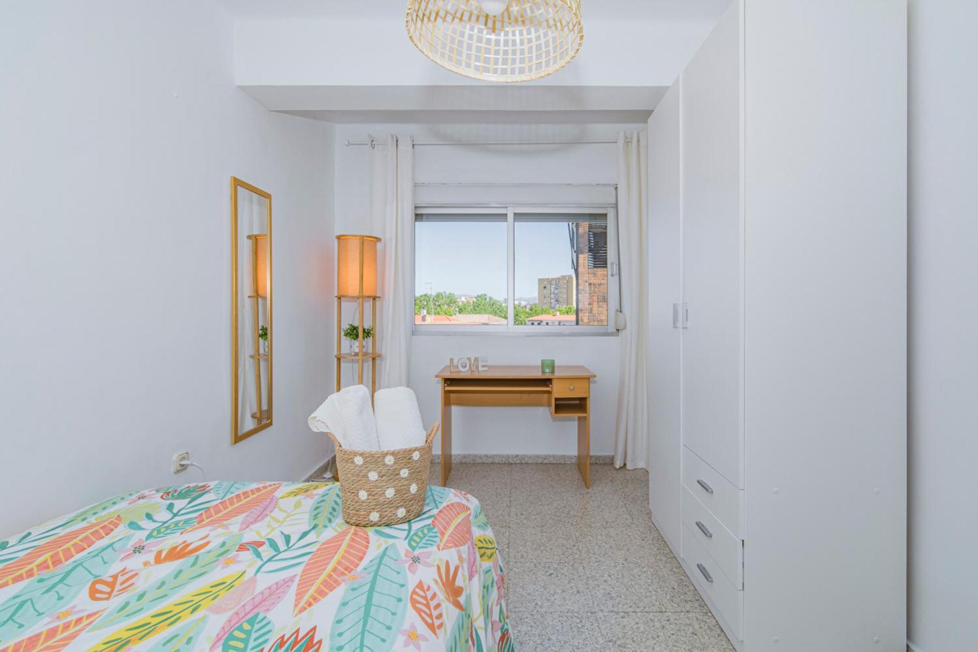 Delfin Retreat Con Terraza Junto A Parada De Metro غرناطة المظهر الخارجي الصورة