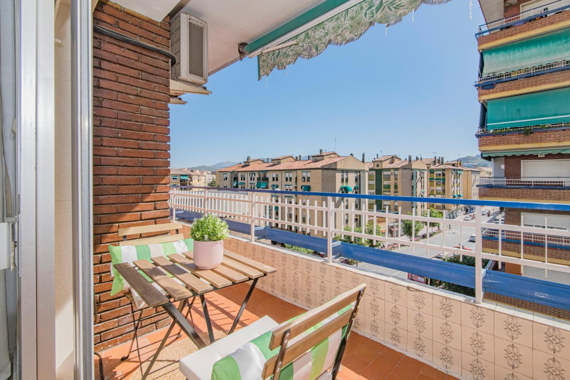 Delfin Retreat Con Terraza Junto A Parada De Metro غرناطة المظهر الخارجي الصورة